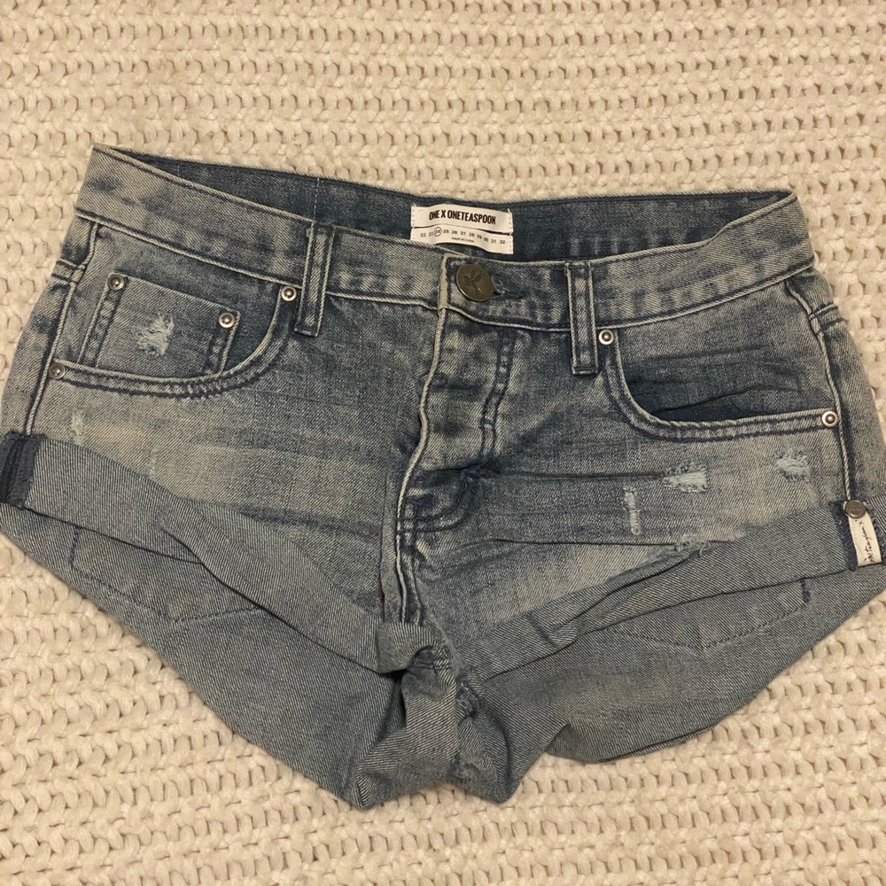 One teaspoon shorts size 24